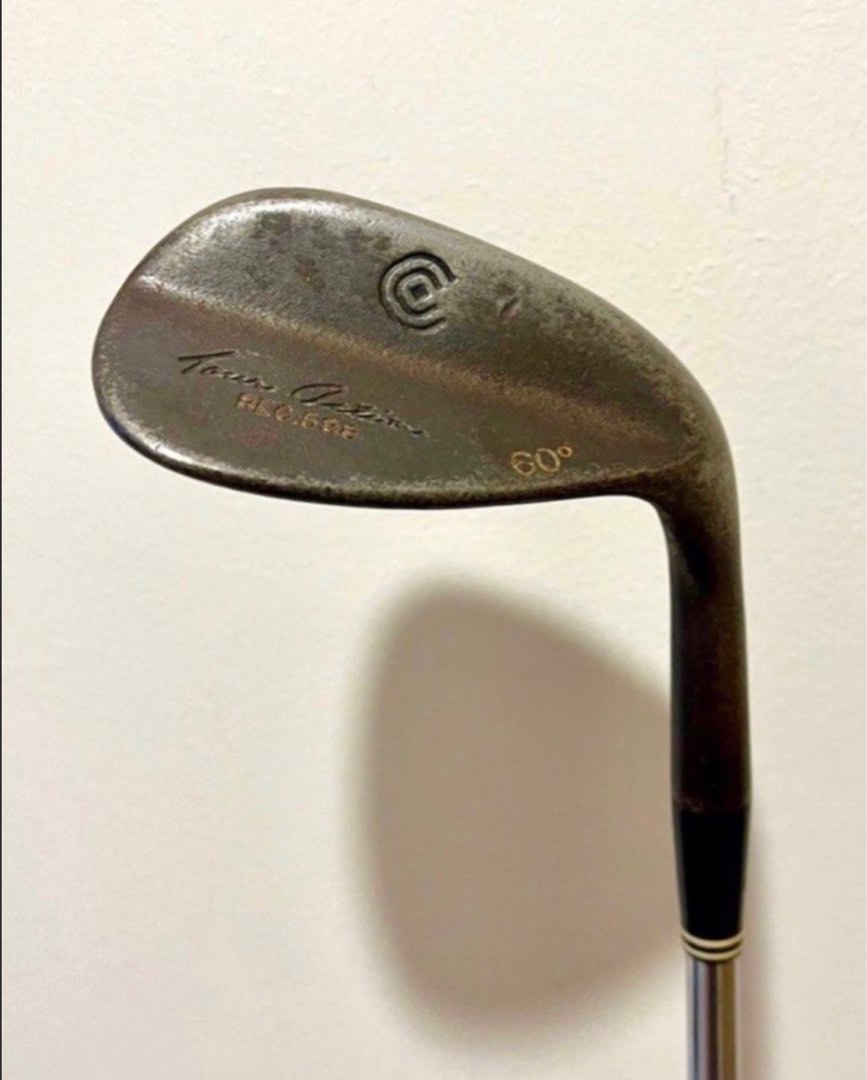 Raw Cleveland Tour Action Golf (Lob) Wedge, Sports Equipment, Sports