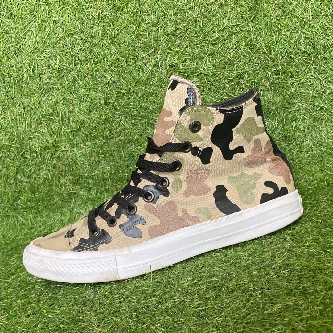 Converse reflective camo top