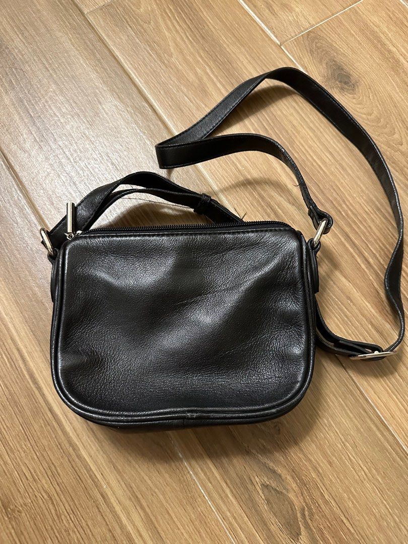 Danier leather clearance handbags canada