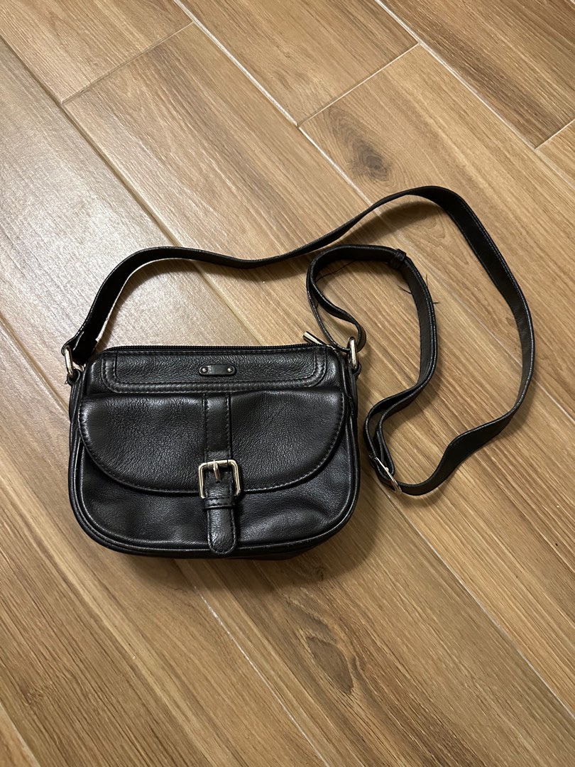 Danier leather clearance handbags canada