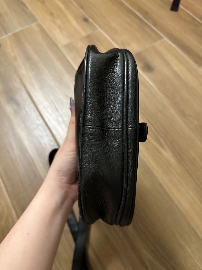 Danier bags hot sale