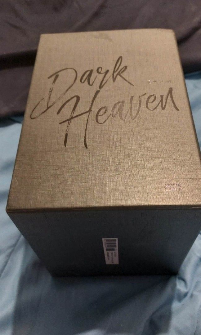 Dark Heaven Manhwa BL/ Yaoi Korean language Lezhin boxed set, Hobbies