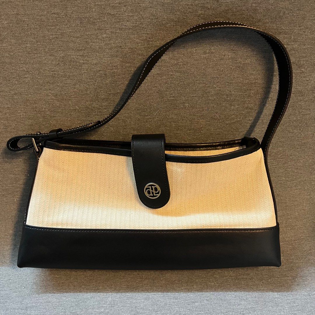 Depound town bag hobo - ivory, 女裝, 手袋及銀包, 單肩包- Carousell