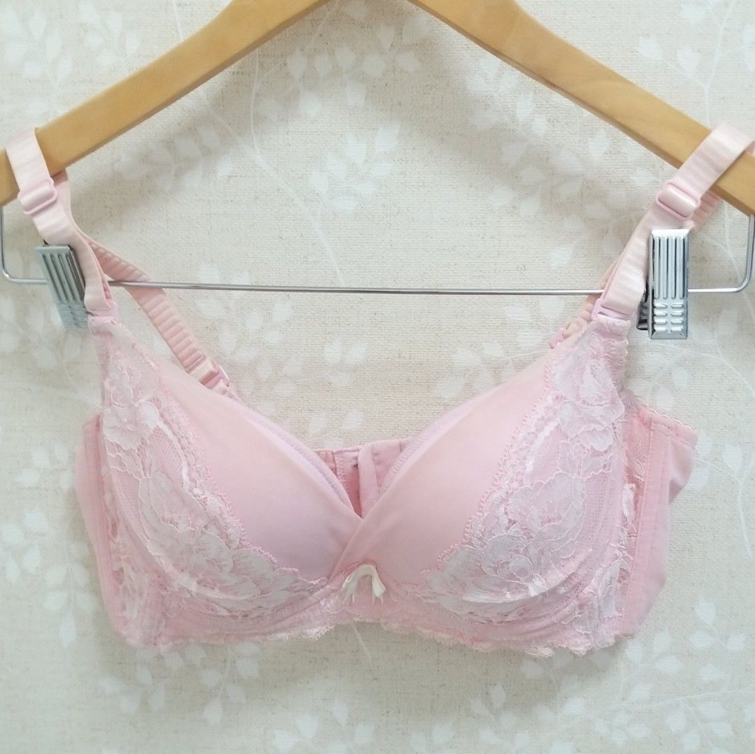 Calvin Klein New thong in colour Pink, 女裝, 內衣和休閒服- Carousell