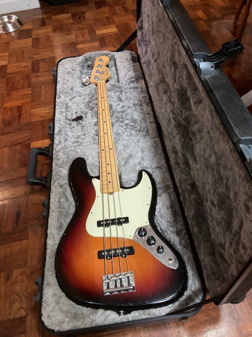 Fender Jazz Bass Made in USA, Hobbies & Toys, Music & Media, Musical