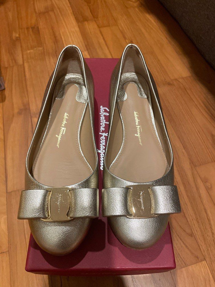 Ferragamo Gold Vara Flats
