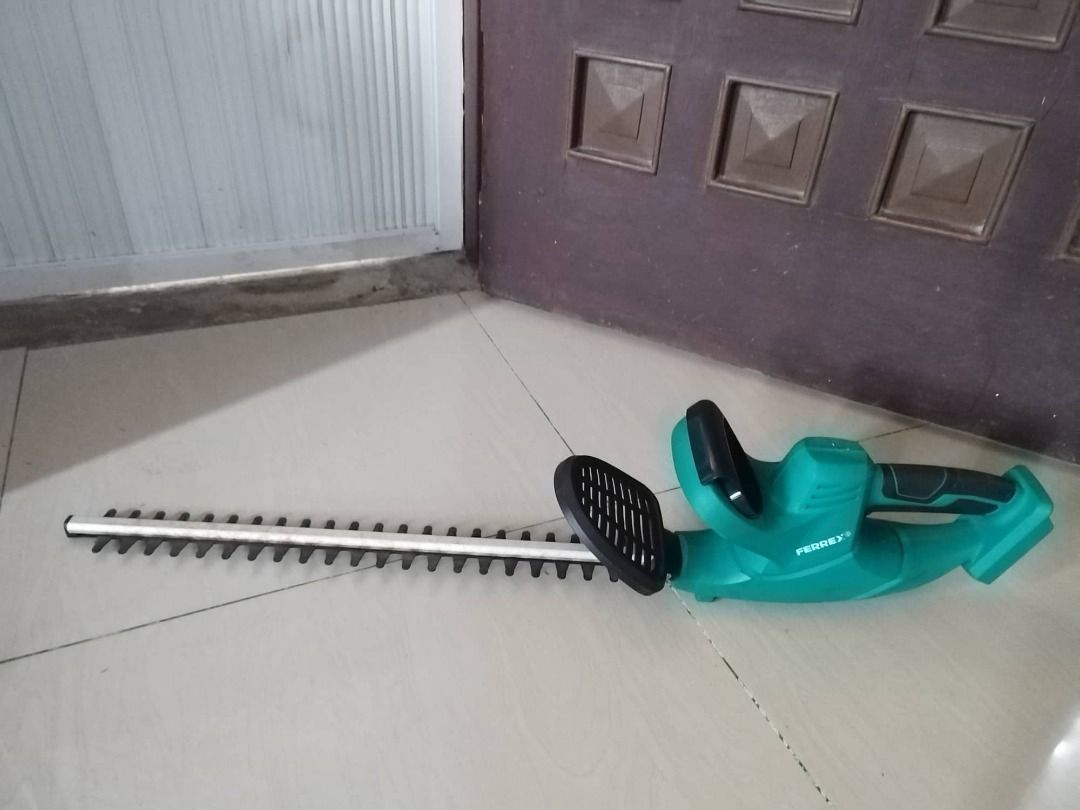 Ferrex Cordless Hedge Trimmer