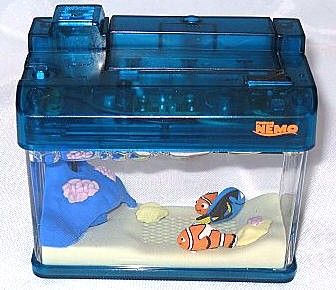 Finding nemo store fish tank toy