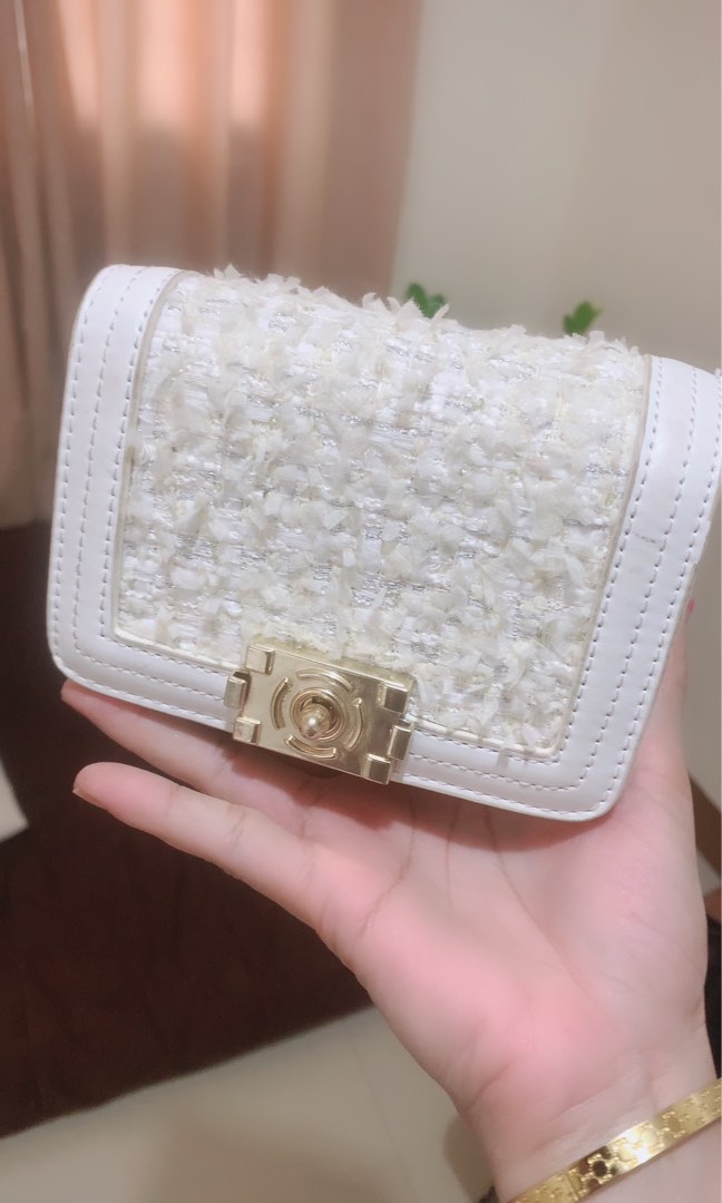 Free micro sling on Carousell