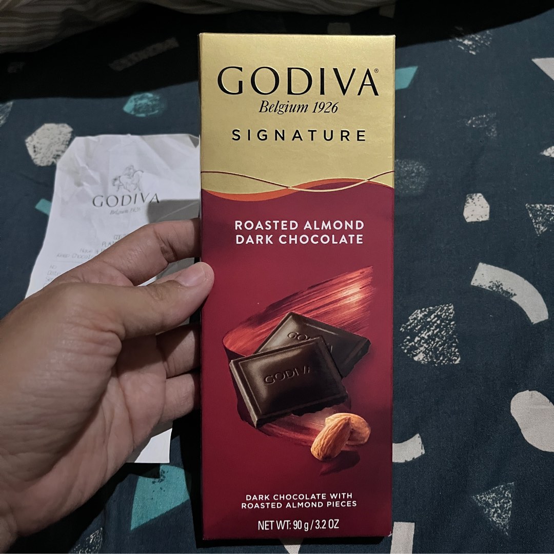 GODIVA Belgium 1926 SIGNATURE cokelat ROASTED ALMOND DARK CHOCOLATE