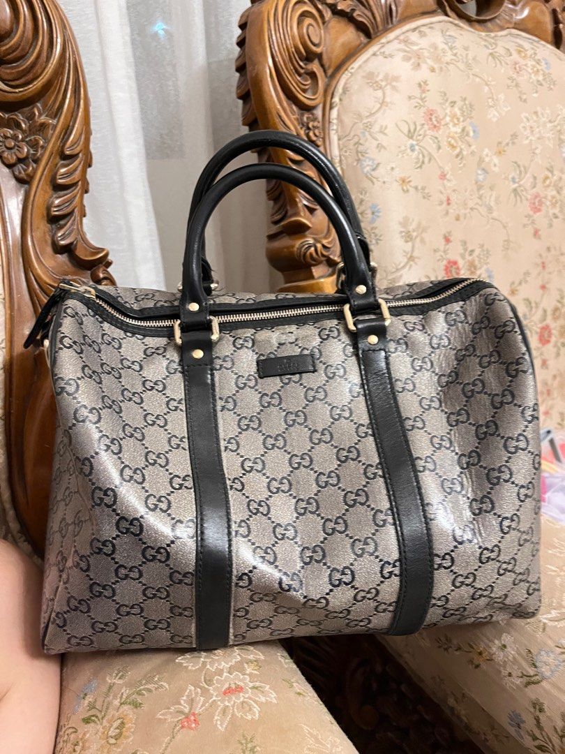 Gucci Boston Speedy Bag (Category: Luxury Bags & Wallets) located in Batangas. Submitted by jereeemie (Listing ID 1233684139, Image 1). Description: Authentic Pwede ipa entrupy with additional fee Waived if proven fake Flawless pa. No stains, no markings. .