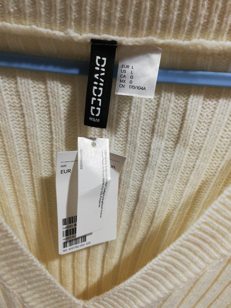 Divided by H M Cream Knitted Vest Women s Fashion Coats Jackets and Outerwear on Carousell
