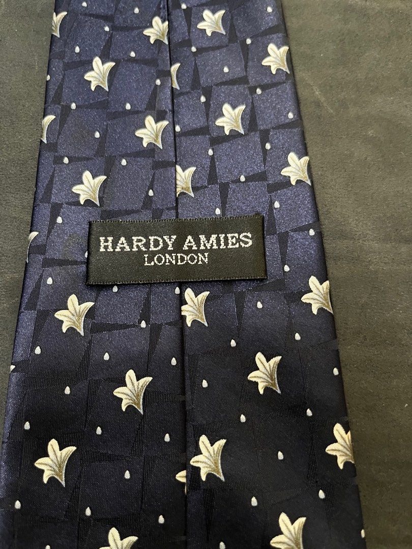hardy amies bow tie