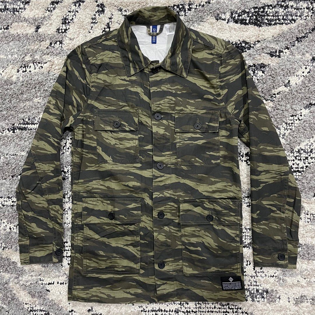 H M TIGER STRIPE JACKET Men s Fashion Coats Jackets and