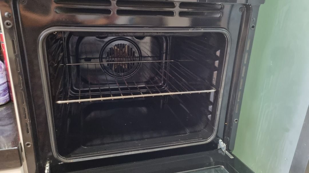 Inbuilt electric oven, TV & Home Appliances, Kitchen Appliances, Ovens ...