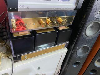 Jadis Pre and Power Amplifier