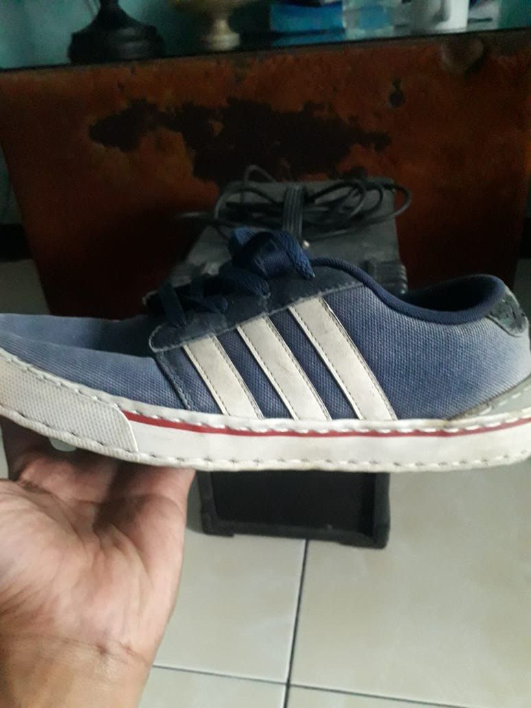 Harga sepatu adidas slip on top original