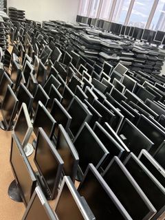 WHOLESALE PRICE - LCD MONITOR