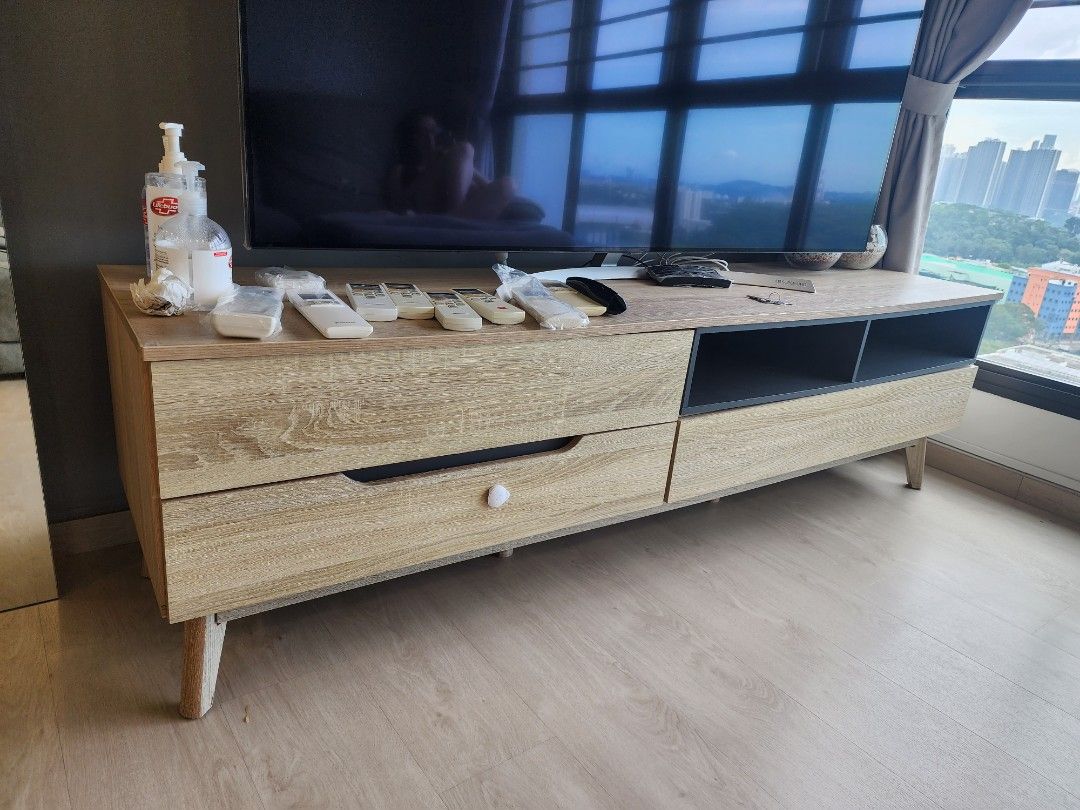 LG 65" ULTRA HD Smart TV (65SJ850T) W/ some slight LCD horizontal line