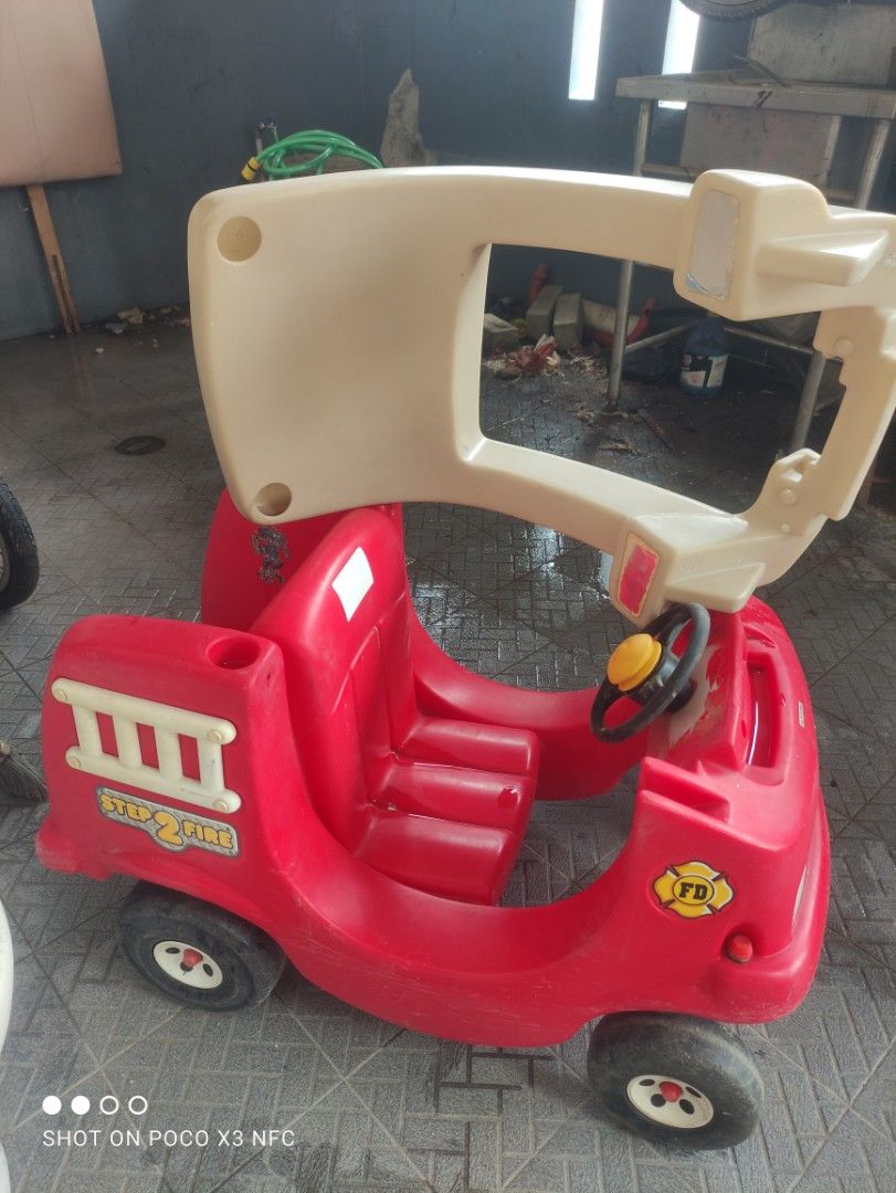 Little Tikes Step 2 Fire Engine, Bayi & Anak, Mainan & Baby Walker di