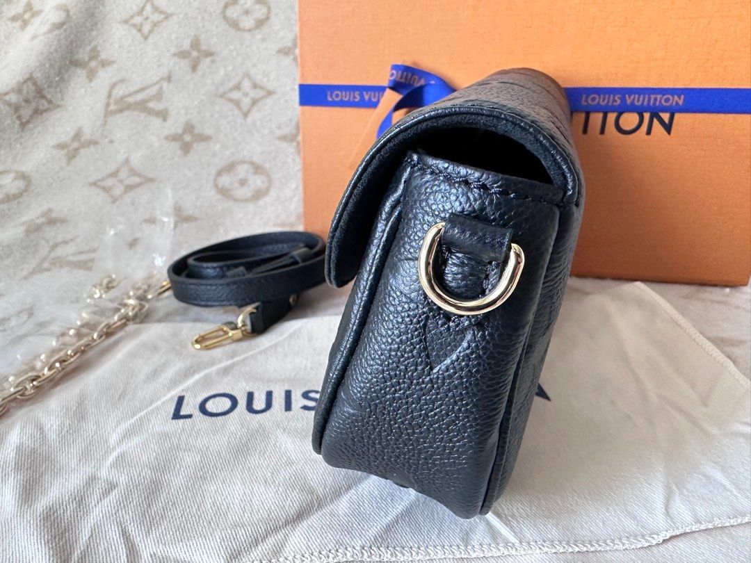 LOUIS VUITTON Wallet On Chain Ivy, Luxury, Bags & Wallets on Carousell