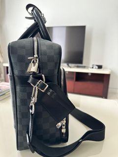 Louis Vuitton District Messenger Damier Graphite Alps PM in Coated