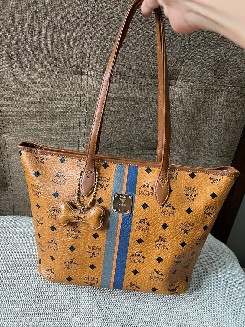 Mcm medium tote bag on Carousell