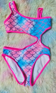 (Category: ) located in . Submitted by Daisybell (Listing ID 1233722181, Image 1). Description: .