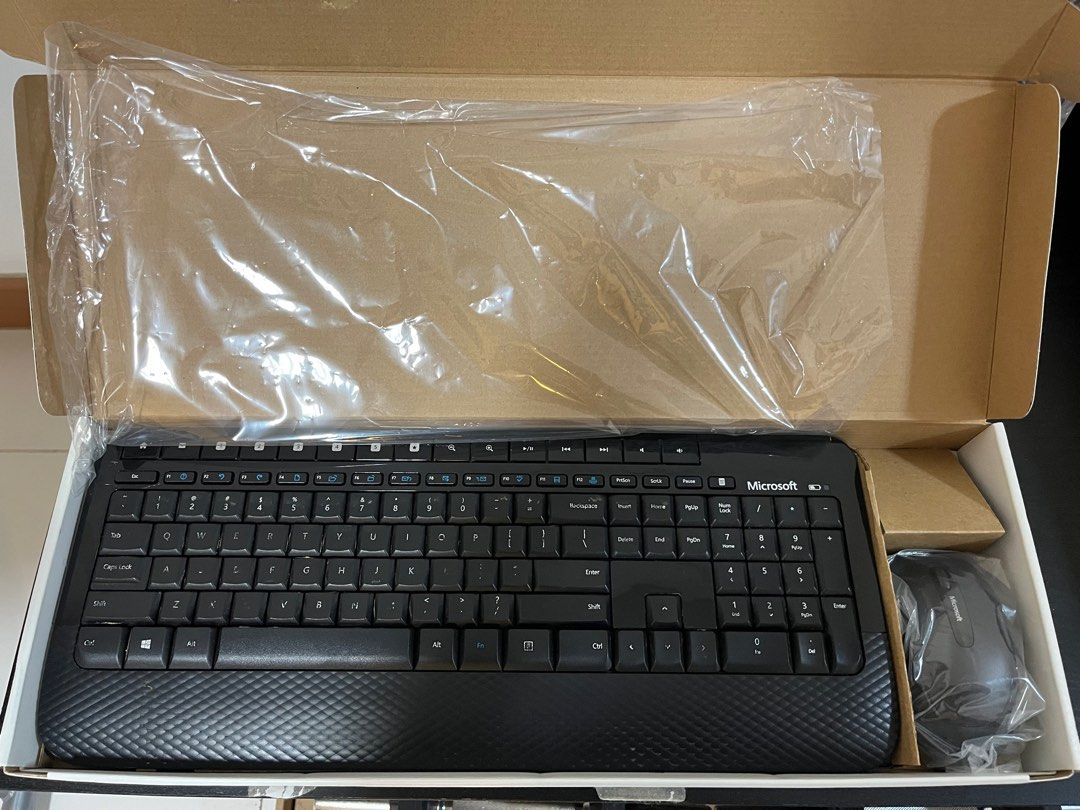 Microsoft Wireless 2000 Desktop Keyboard