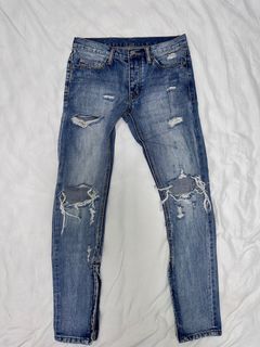 (Category: ) located in . Submitted by nervecloset (Listing ID 1233693687, Image 1). Description: .