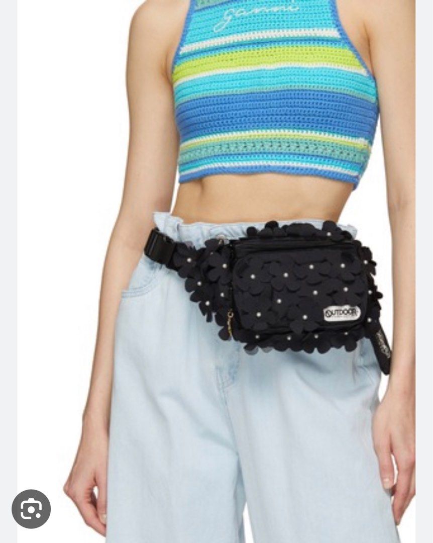 MUVEIL X OUTDOOR PRODUCTS FLOWER EMBELLISHED BELT BAG (Black), 女