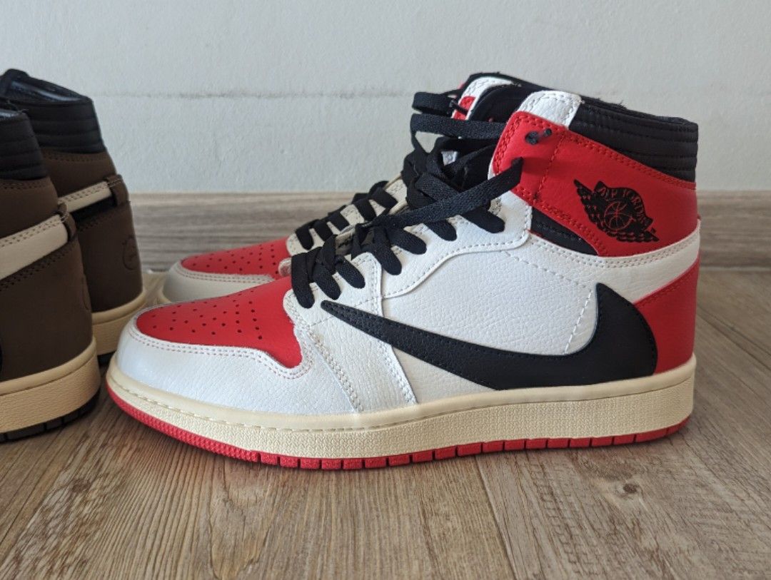 Nike air jordan clearance 1 reverse swoosh