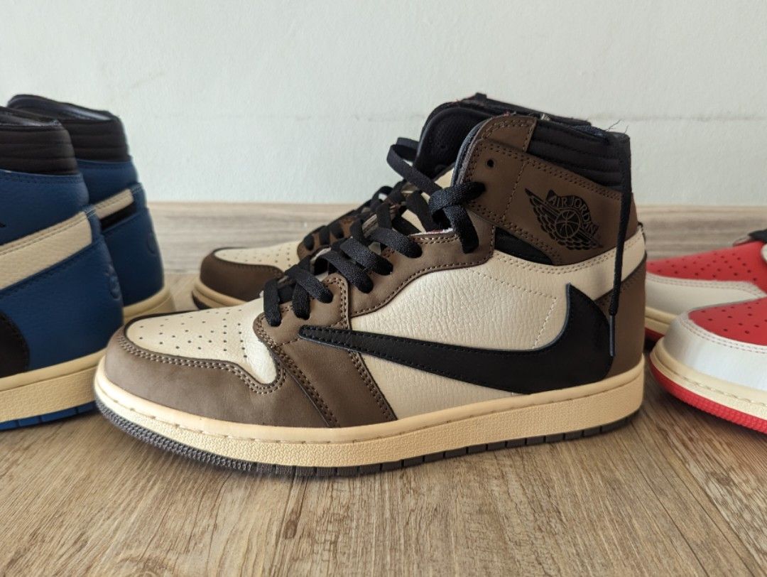 Nike air jordan clearance 1 reverse swoosh