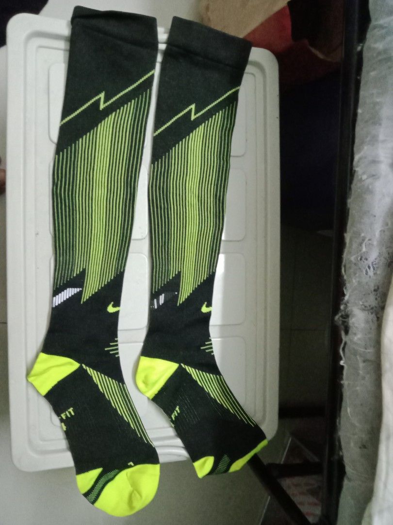 Nike compression sale socks