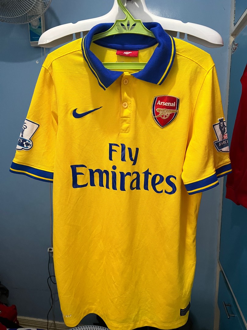 Nike fly emirates, Men's Fashion, Activewear on Carousell
