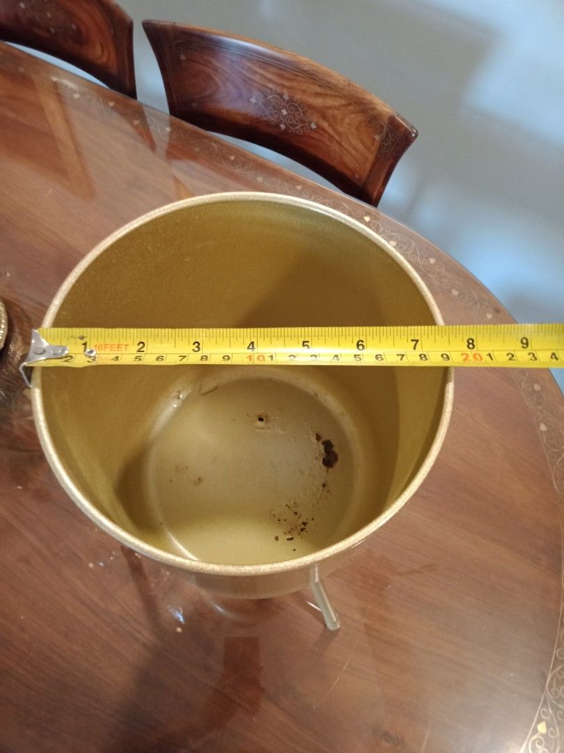 Plant stand (light gold), Furniture & Home Living, Gardening, Pots