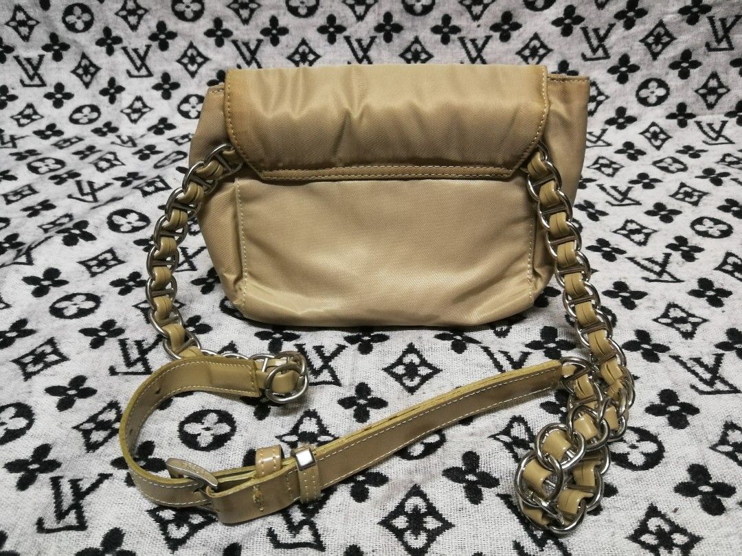 Prada Chain Belt bag (Category: Luxury Bags & Wallets) located in Quezon City. Submitted by janisu0303 (Listing ID 1233566638, Image 2). Description: Prada Chain Belt bag 3800 fixed Thrift shop finds 09151957363 Fairview Nova area meetups Or Shipping Chanel Prada Gucci Hermès.