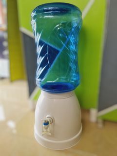 Preloved water dispenser white