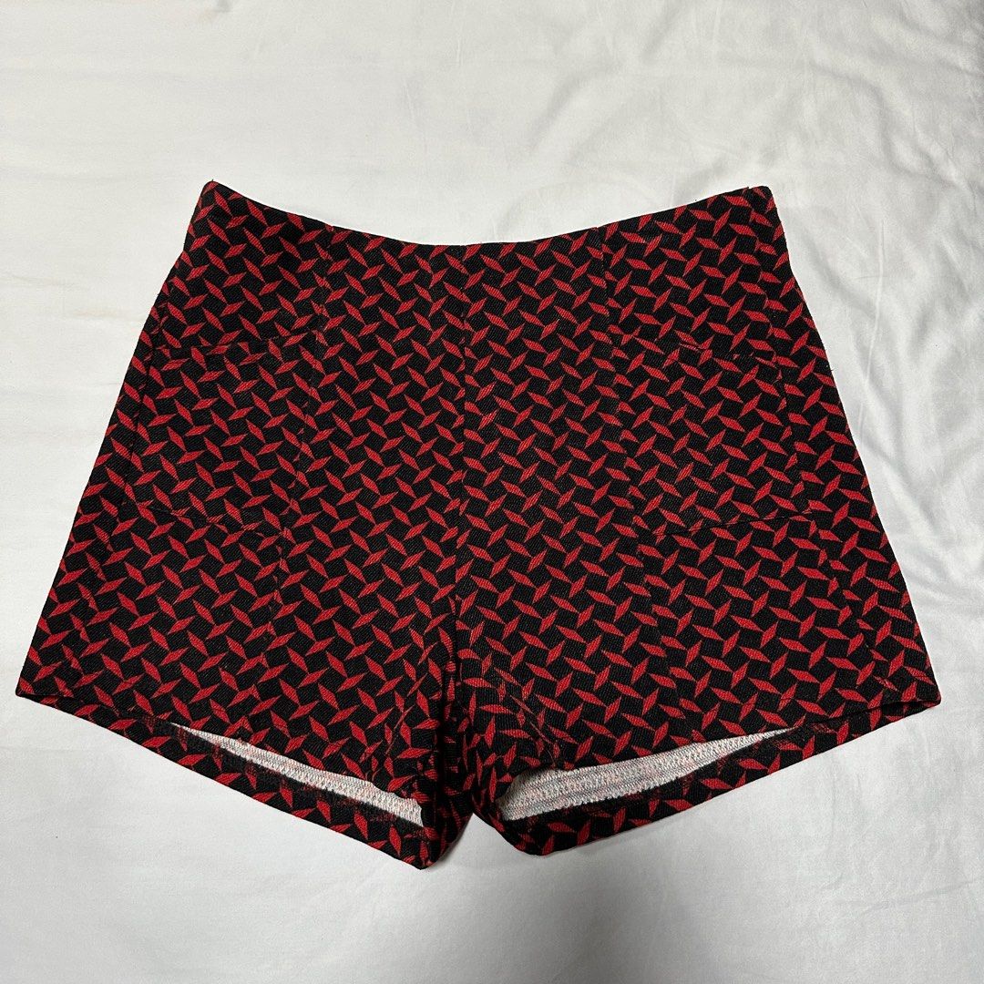 Red black textured shorts Women s Fashion Bottoms Shorts on