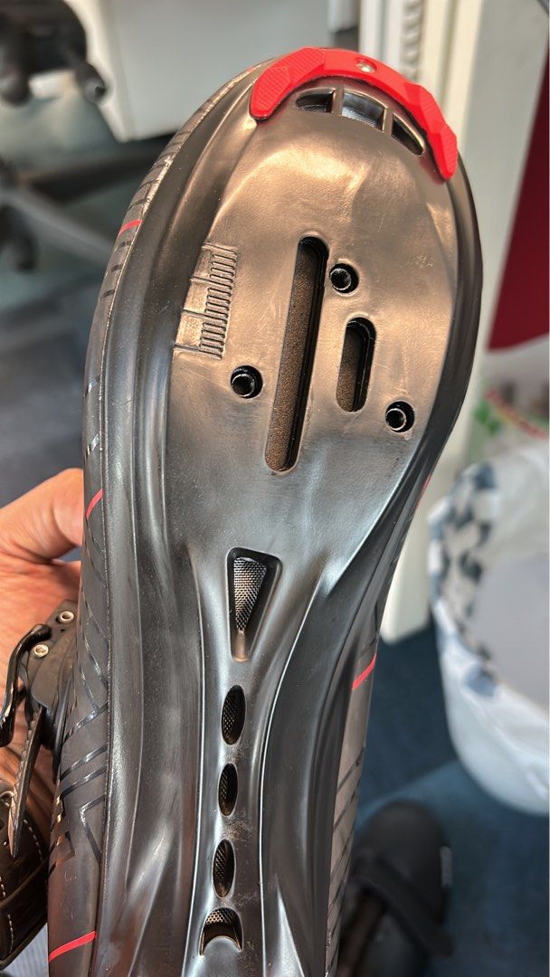 Road bike Santic cycling shoes size 44 9.5 Sports Equipment