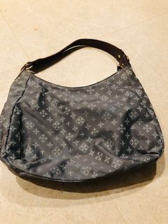 (Category: ) located in . Submitted by rachtham (Listing ID 1233723259, Image 1). Description: .
