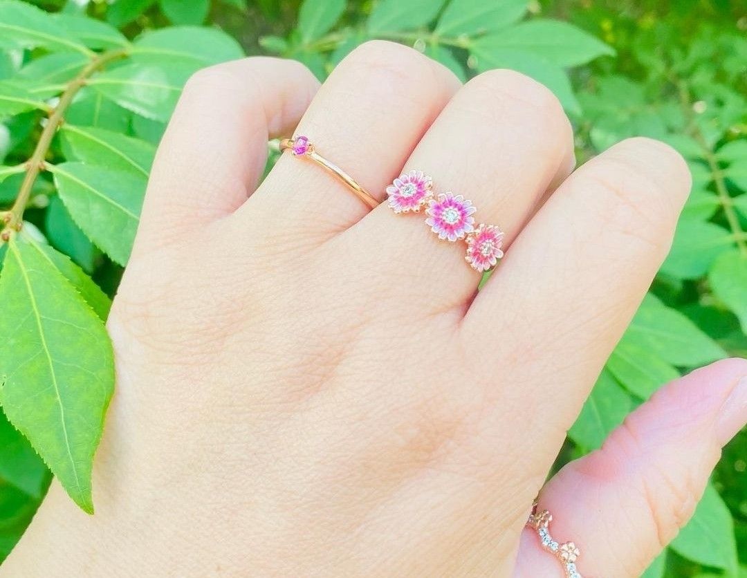Pink daisy sales pandora ring