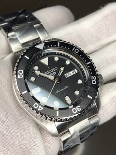 (Category: ) located in . Submitted by watchwagon.com (Listing ID 1038038862, Image 1). Description: .