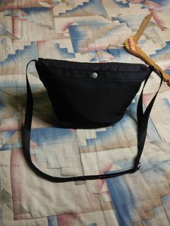 Semir nylon sling bag