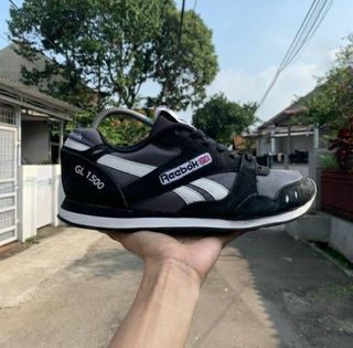 sepatu reebok