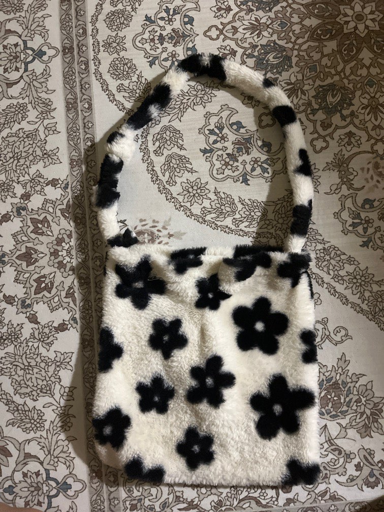 Black and white best sale flower fluffy bag