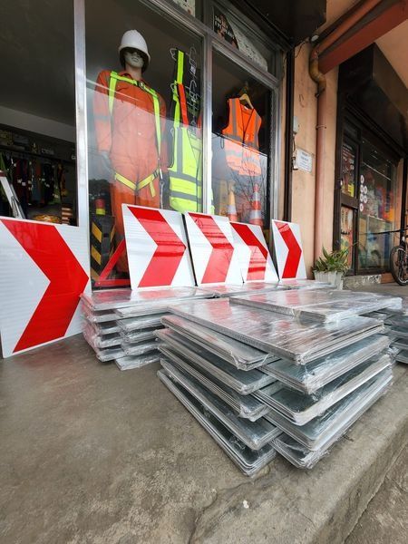 Sign Chevron signage on Carousell