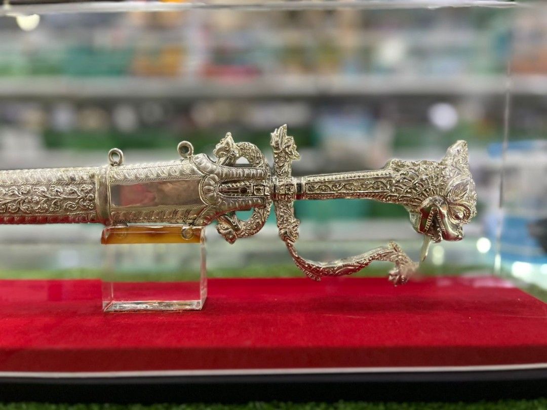 Sinhalese Kasthane Sword Display, Furniture & Home Living, Gardening