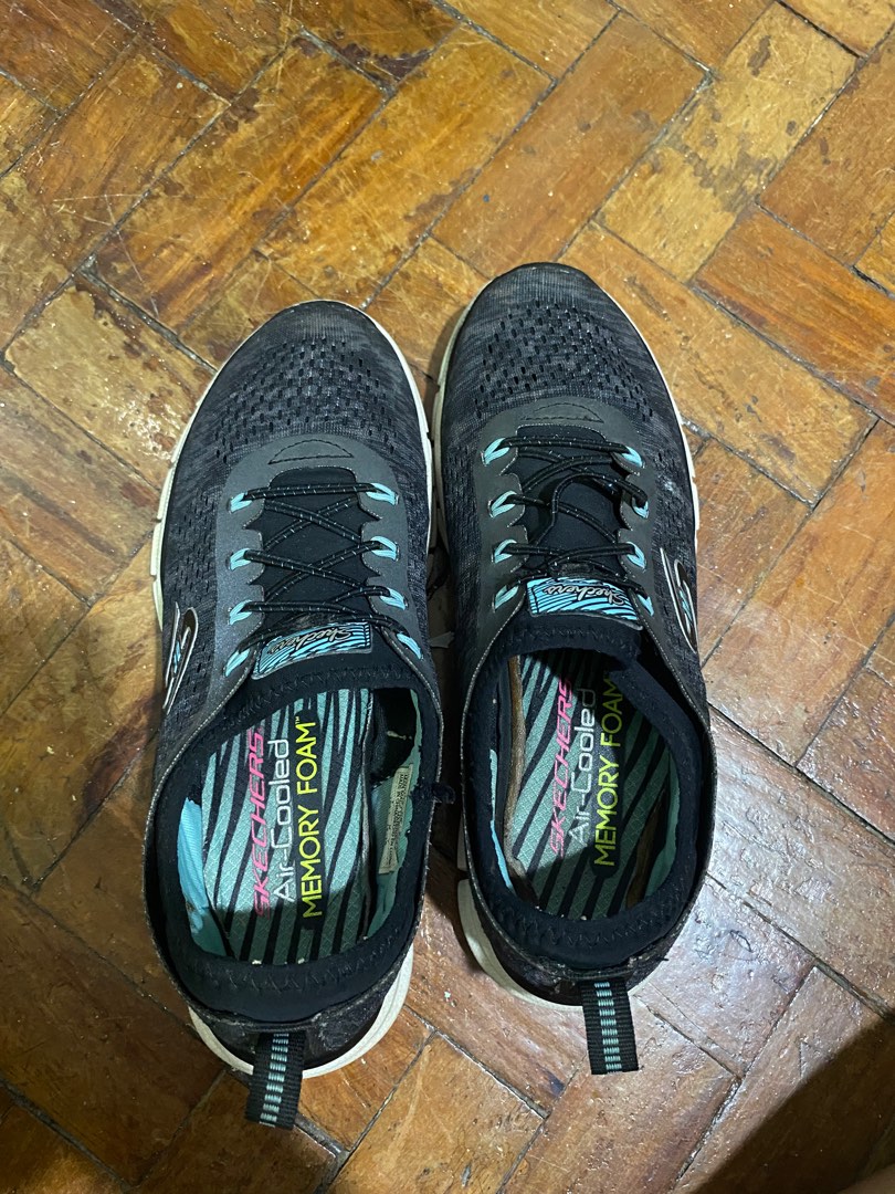 Skechers Air-cooled Memory Foam on Carousell