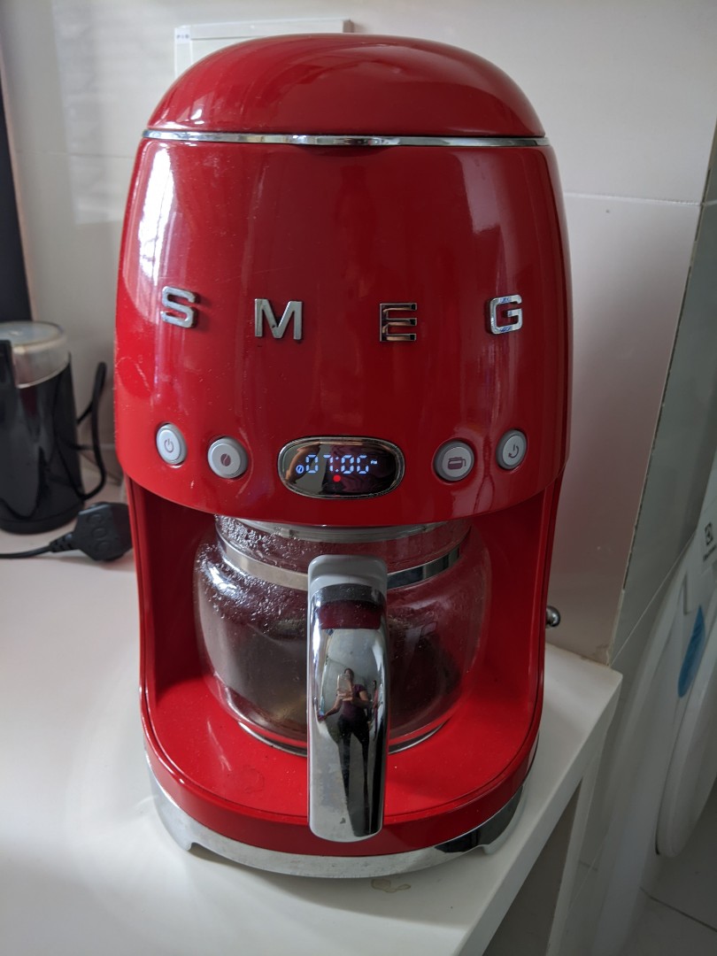 Smeg coffee maker red, TV & Home Appliances, Kitchen Appliances, Coffee